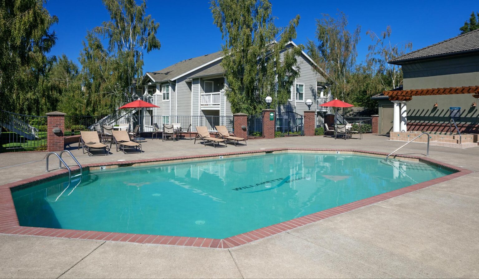 Willamette Estates Apartments in Salem, Oregon